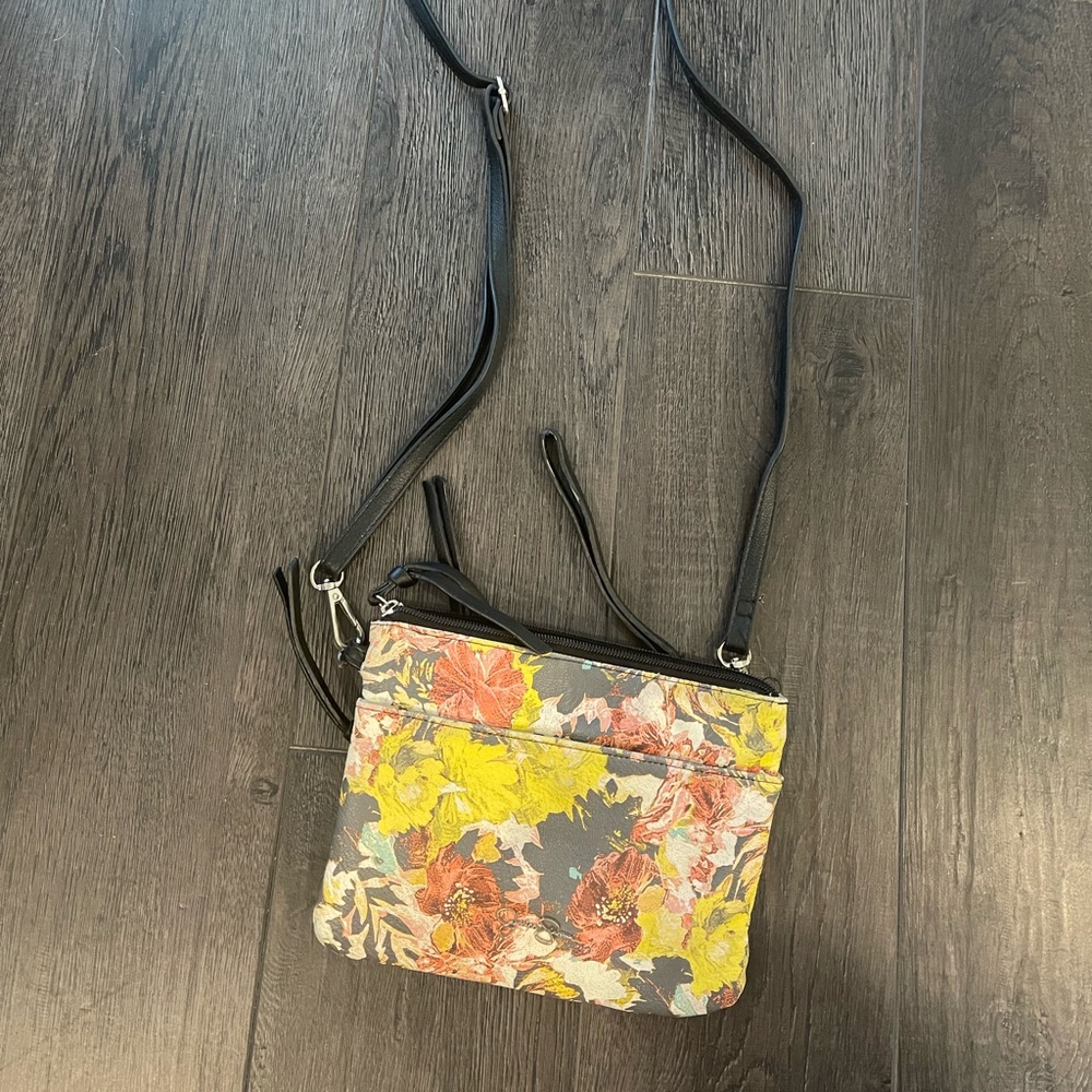 Jessica Simpson crossbody purse
